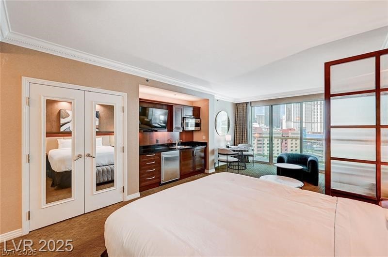 135 East Harmon Avenue 817