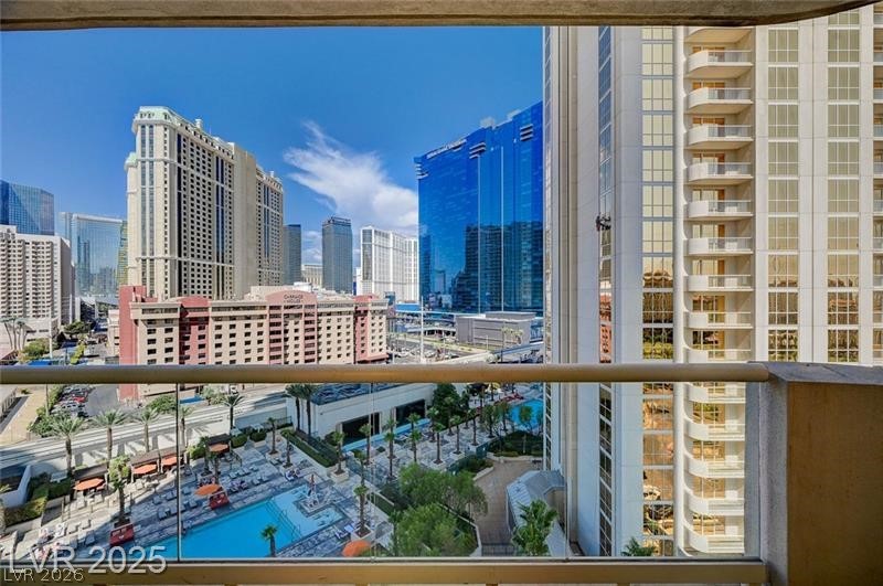 135 East Harmon Avenue 817