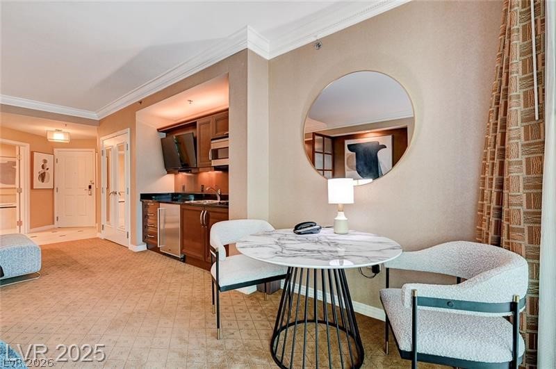 135 East Harmon Avenue 817