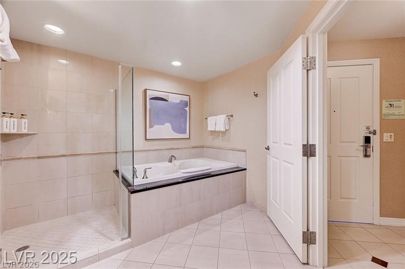 135 East Harmon Avenue 817