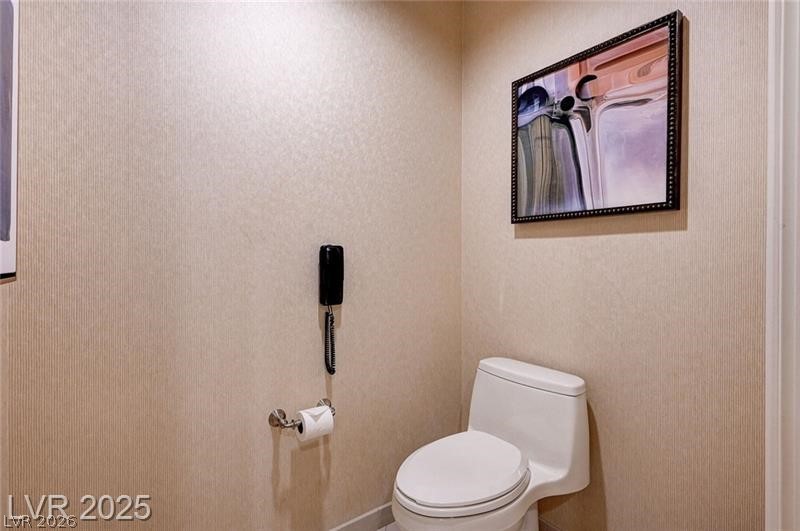 135 East Harmon Avenue 817