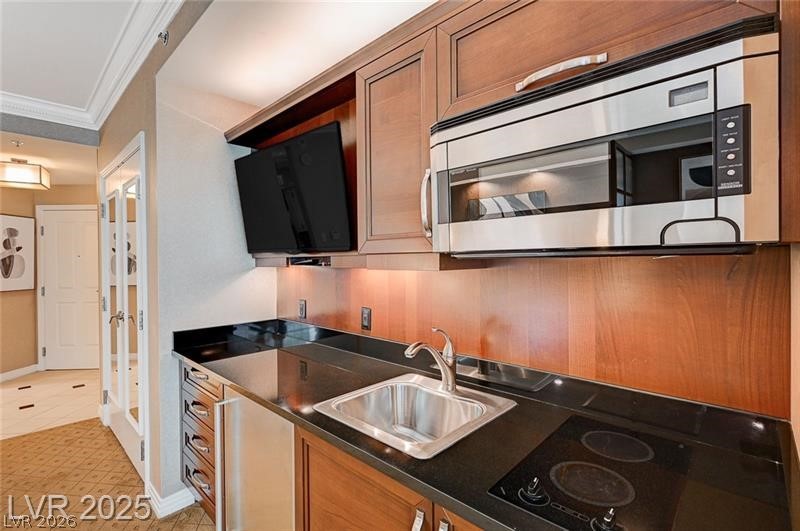 135 East Harmon Avenue 817