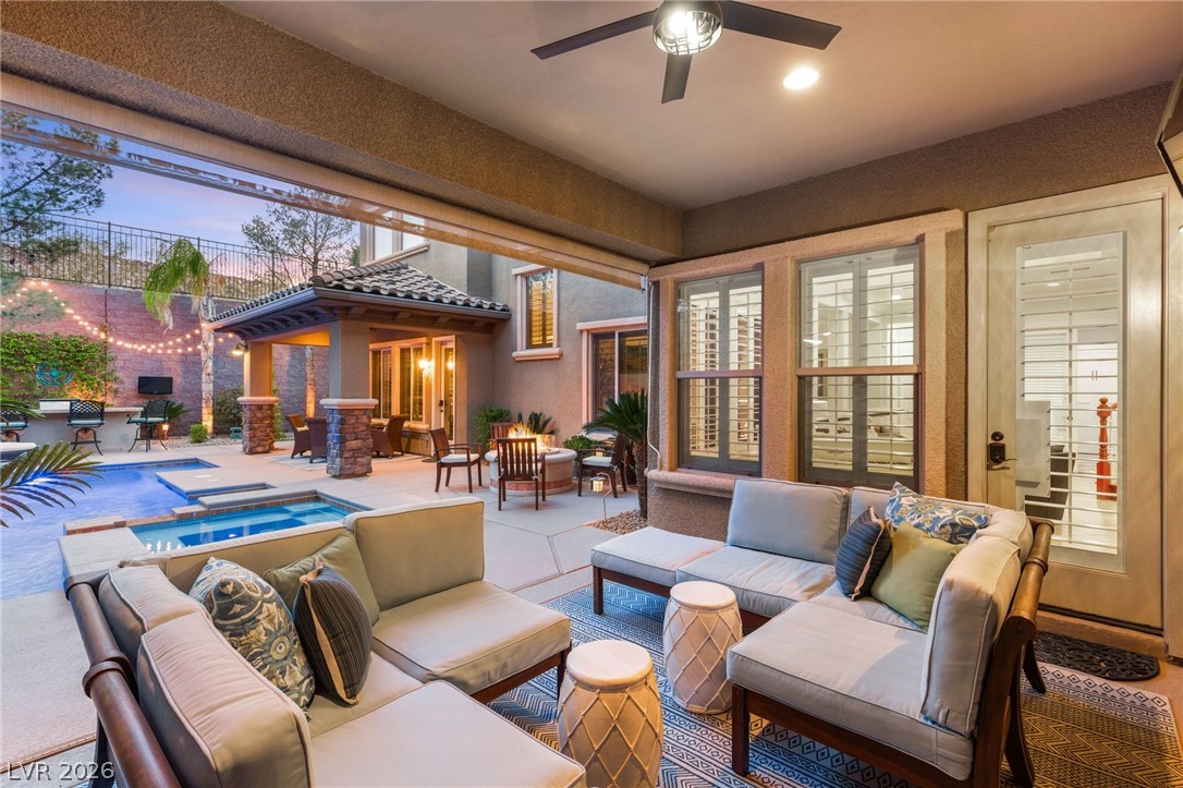 2233 Boutique Avenue