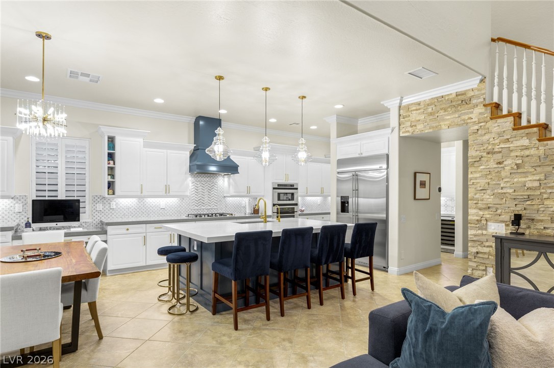 2233 Boutique Avenue