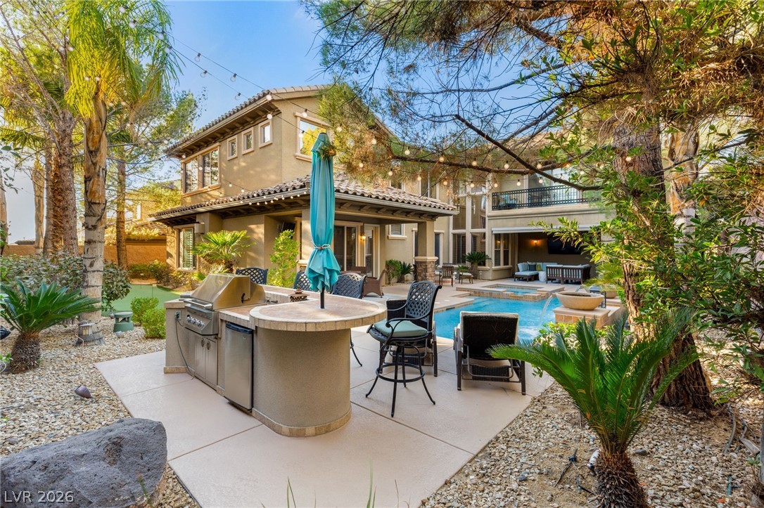 2233 Boutique Avenue