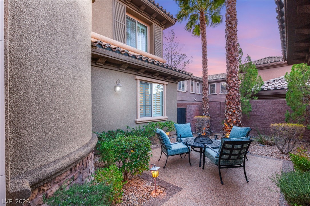 2233 Boutique Avenue