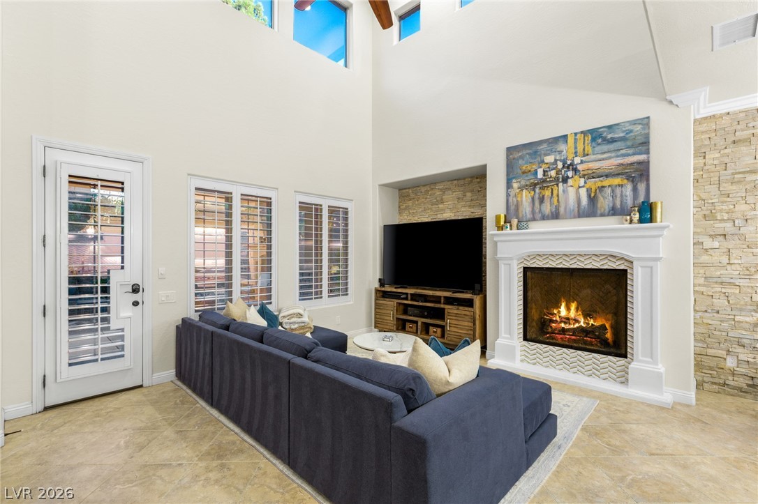 2233 Boutique Avenue