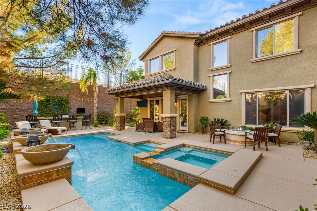 2233 Boutique Avenue