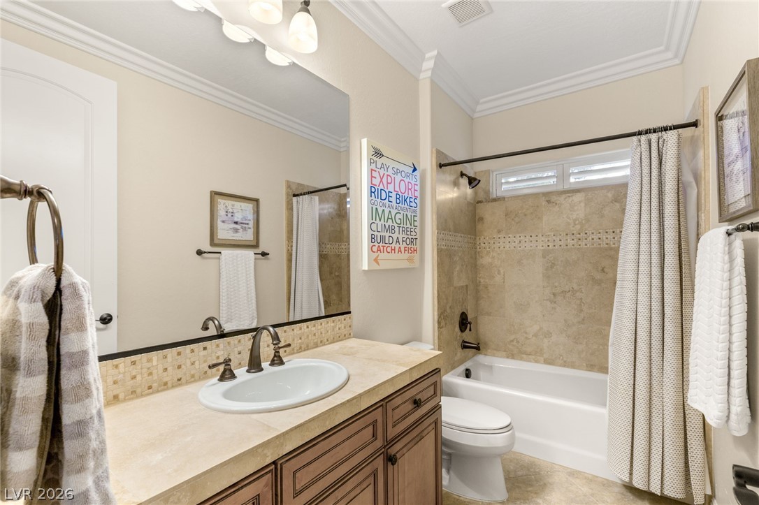 2233 Boutique Avenue