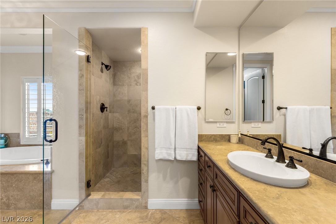 2233 Boutique Avenue