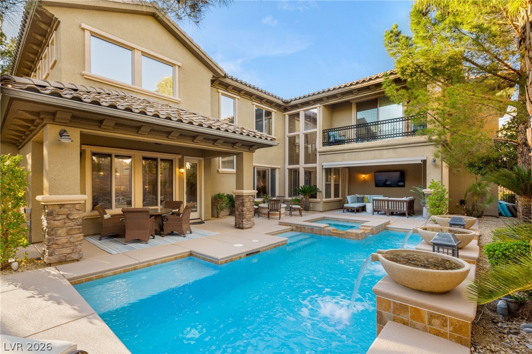 2233 Boutique Avenue