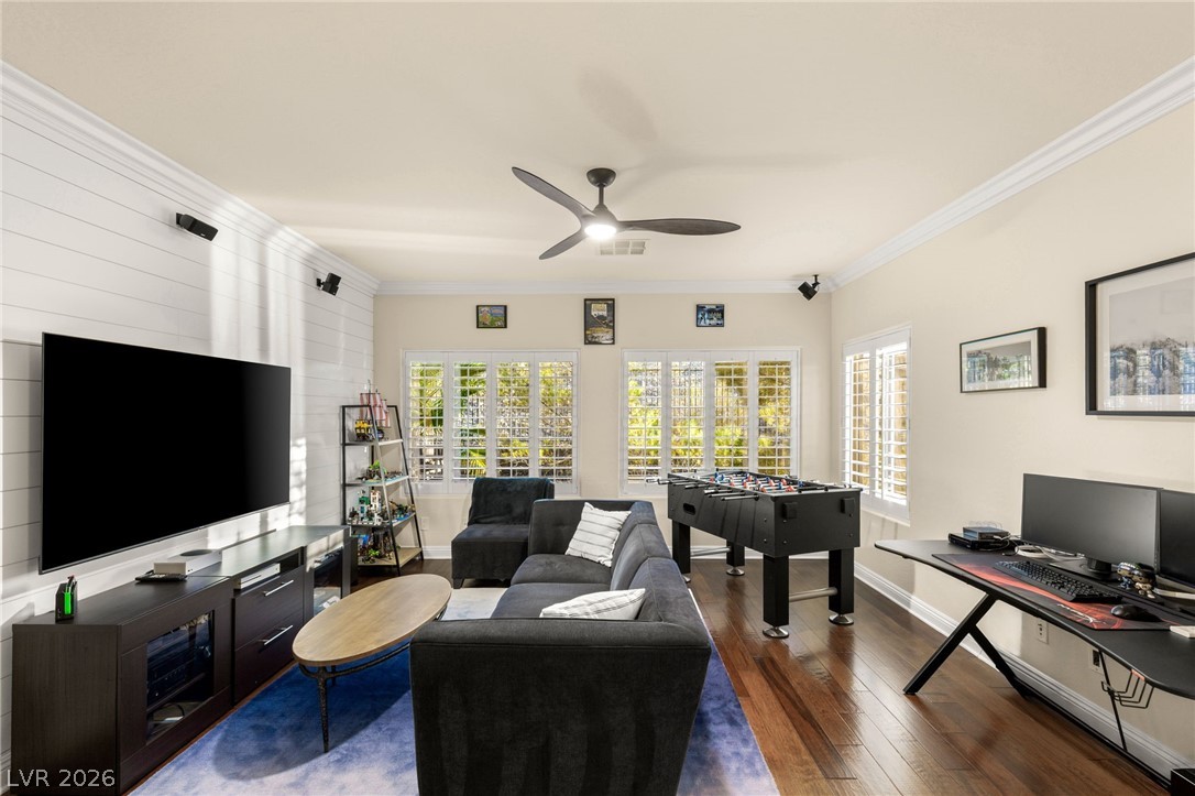 2233 Boutique Avenue