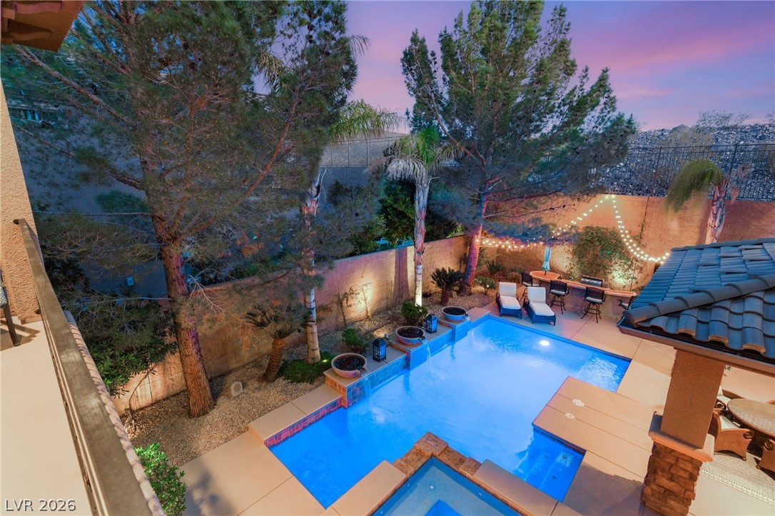 2233 Boutique Avenue