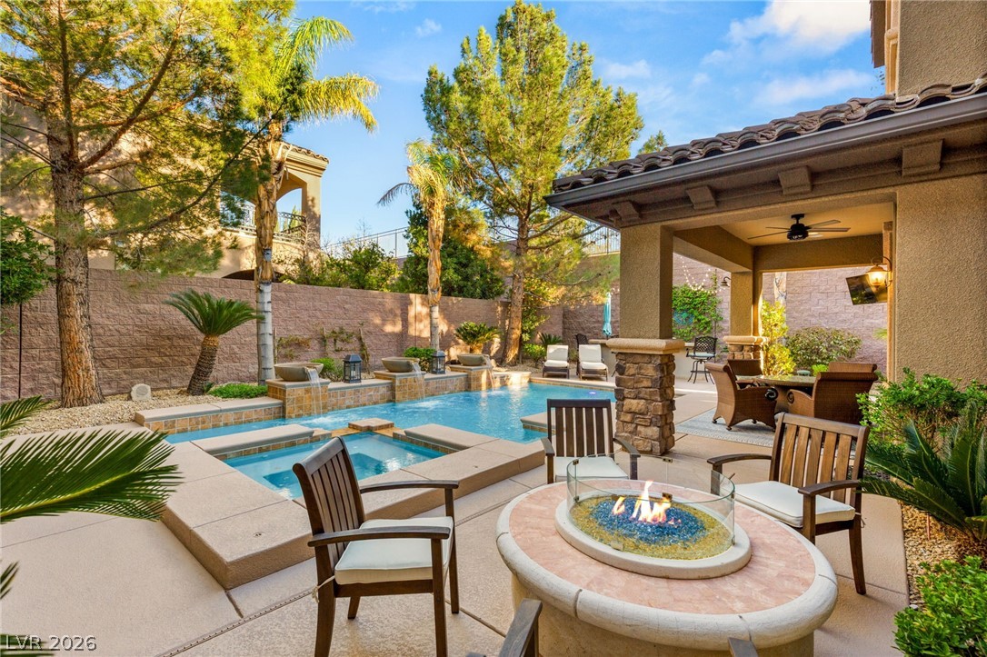 2233 Boutique Avenue