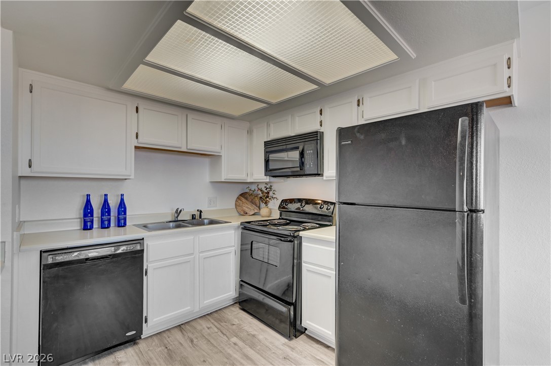 332 South Buffalo Drive 202