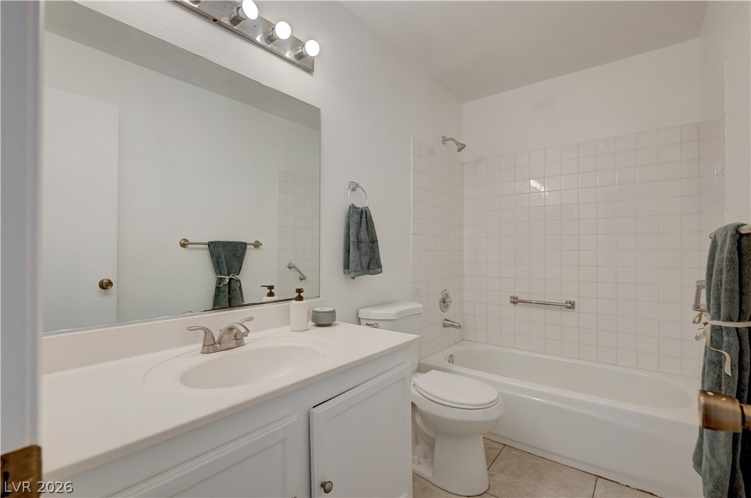 332 South Buffalo Drive 202