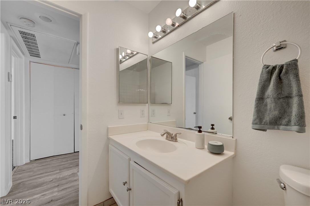 332 South Buffalo Drive 202