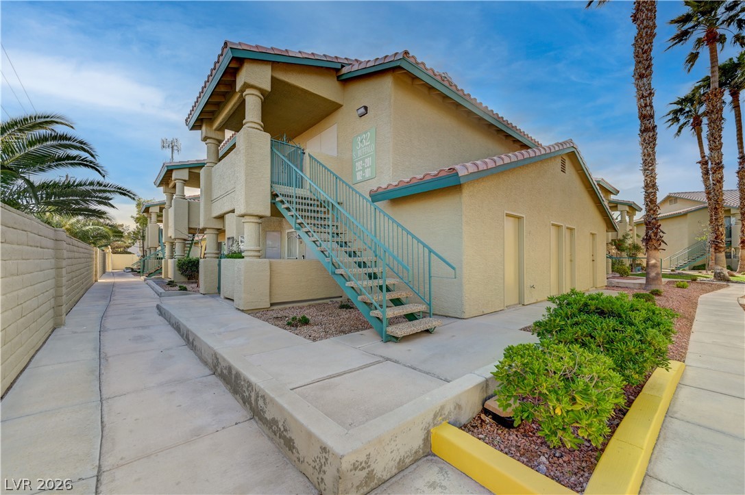 332 South Buffalo Drive 202