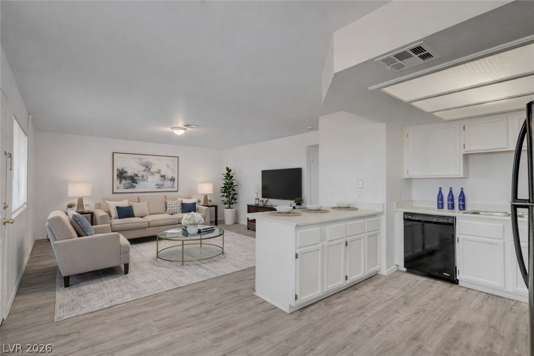 332 South Buffalo Drive 202