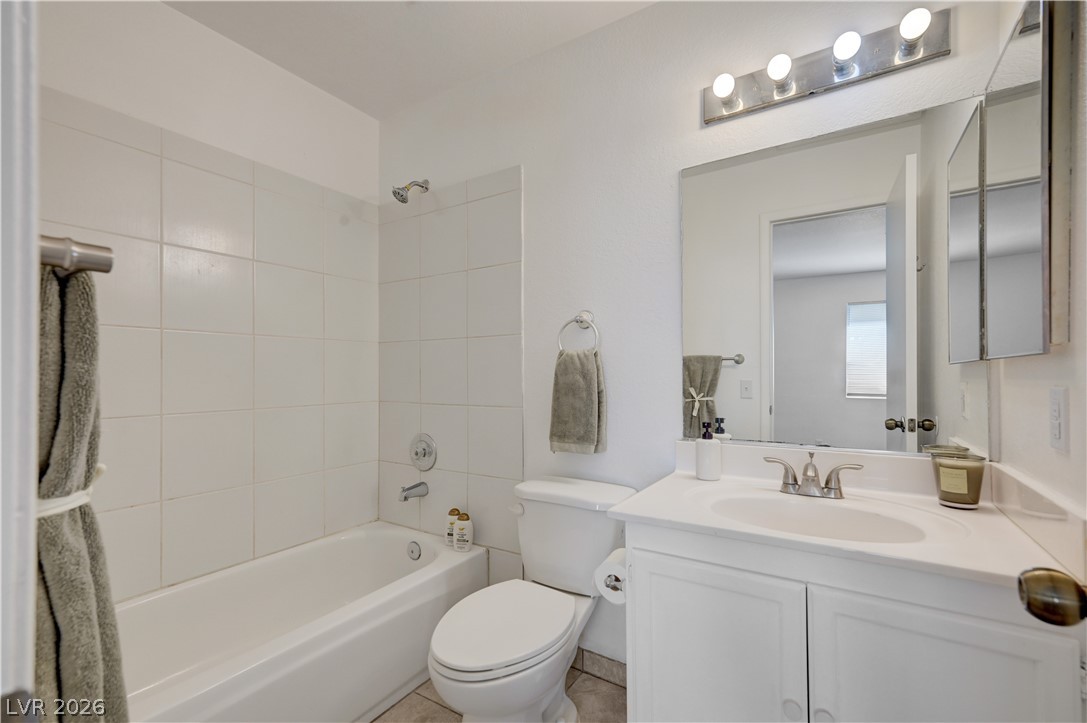 332 South Buffalo Drive 202