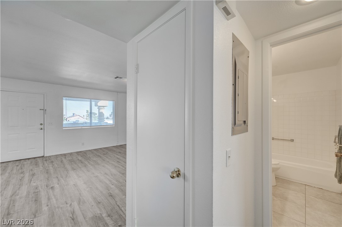 332 South Buffalo Drive 202