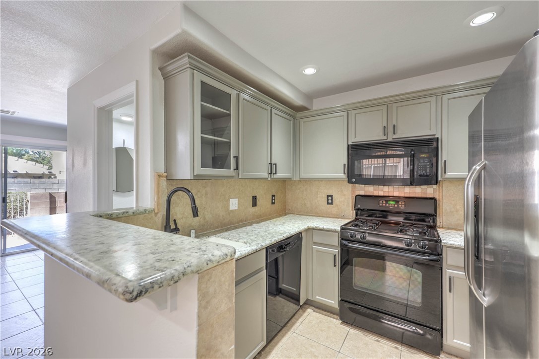 3301 Cheyenne Gardens Way