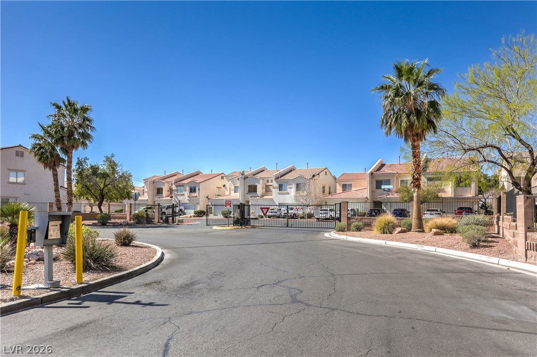 3301 Cheyenne Gardens Way