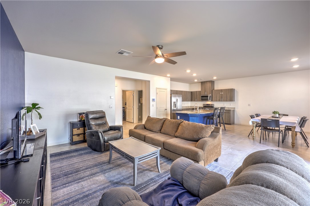 3816 Corellia Avenue