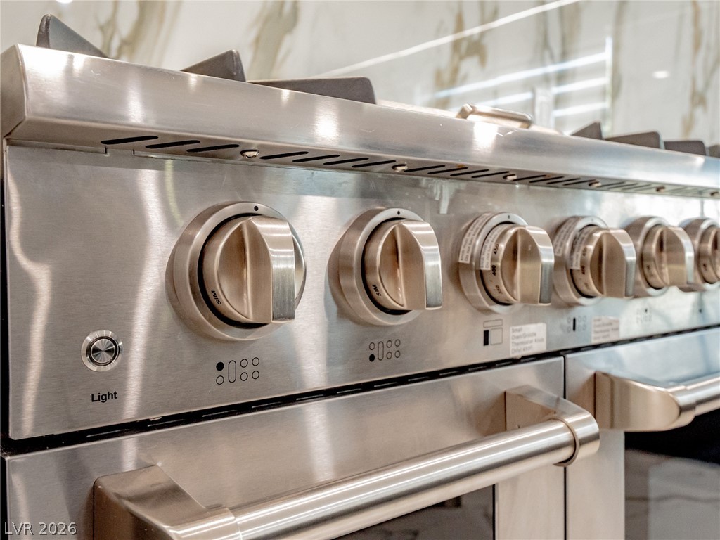 8485 Iron Heart Lane