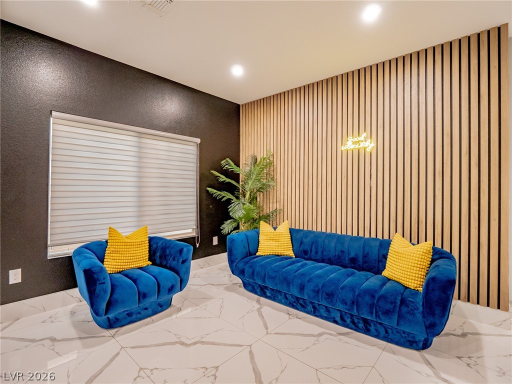 8485 Iron Heart Lane