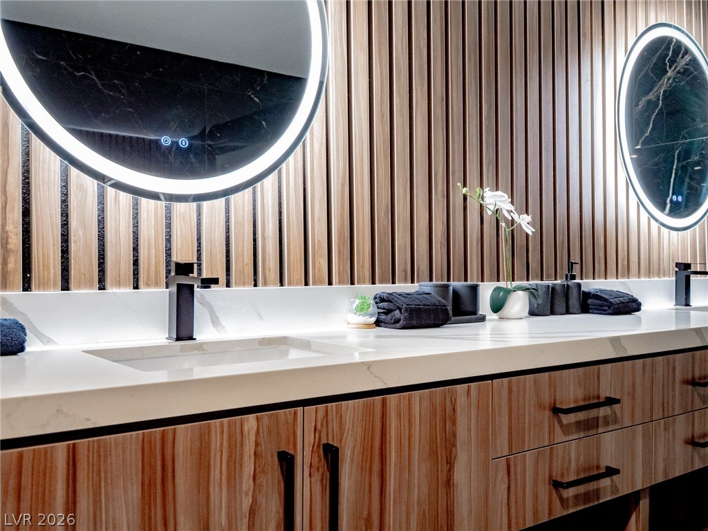 8485 Iron Heart Lane