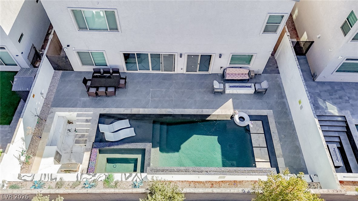 8485 Iron Heart Lane