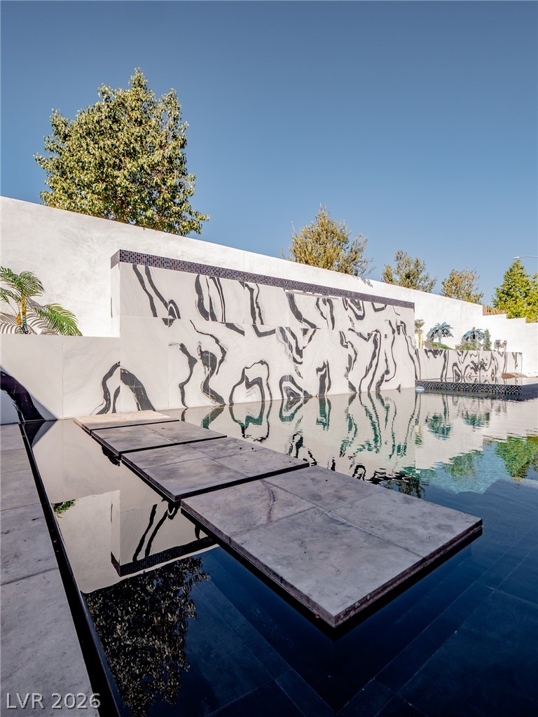 8485 Iron Heart Lane