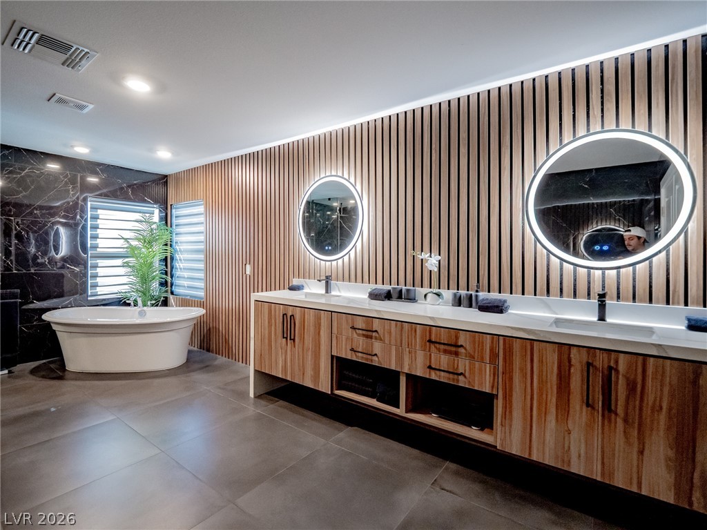 8485 Iron Heart Lane