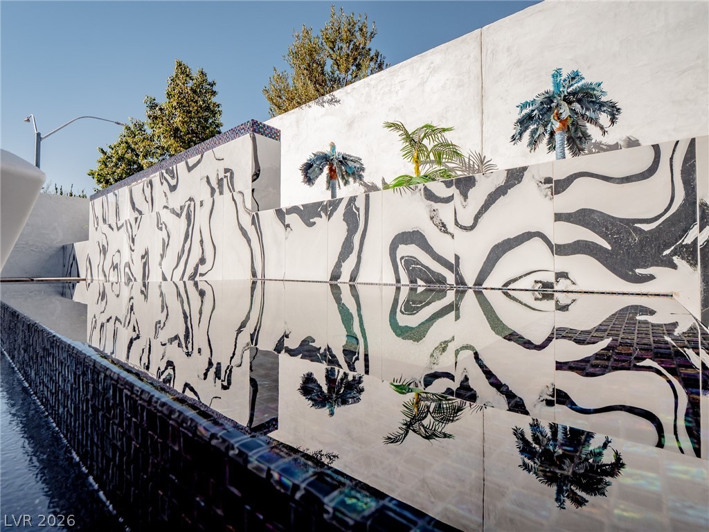 8485 Iron Heart Lane