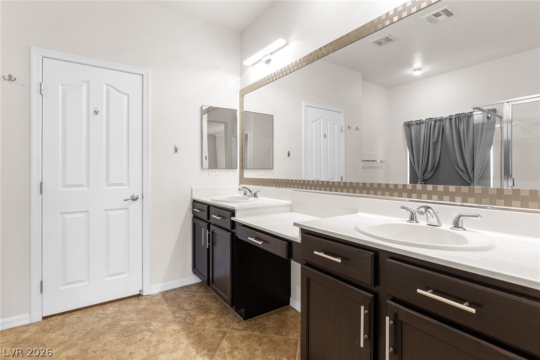 5761 East Badlands Lane