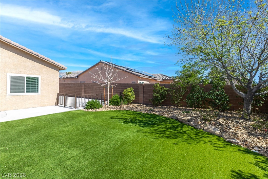 5761 East Badlands Lane