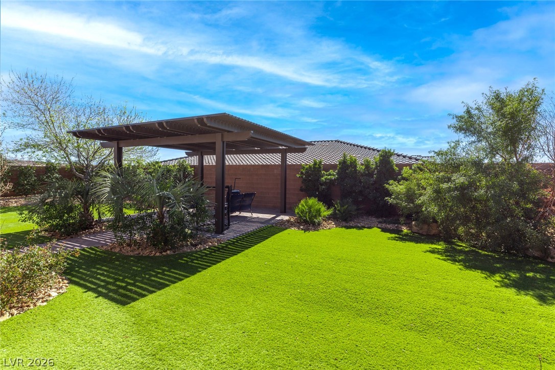 5761 East Badlands Lane