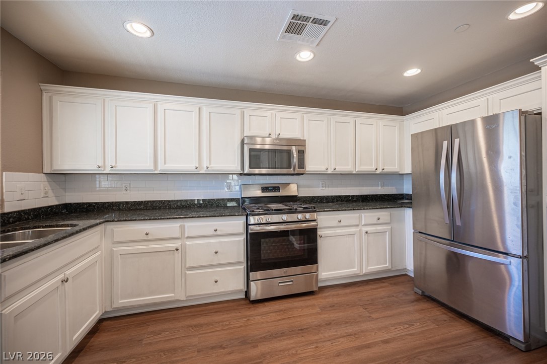 8940 Jennifer Anne Avenue