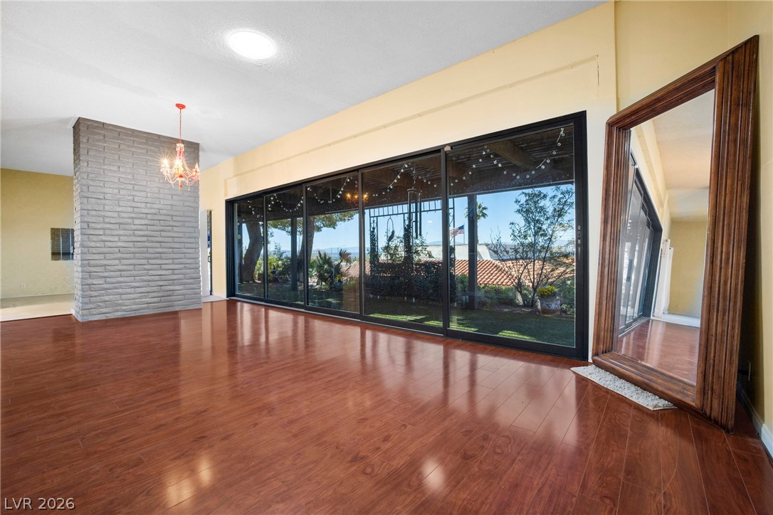 6744 Mountridge Drive