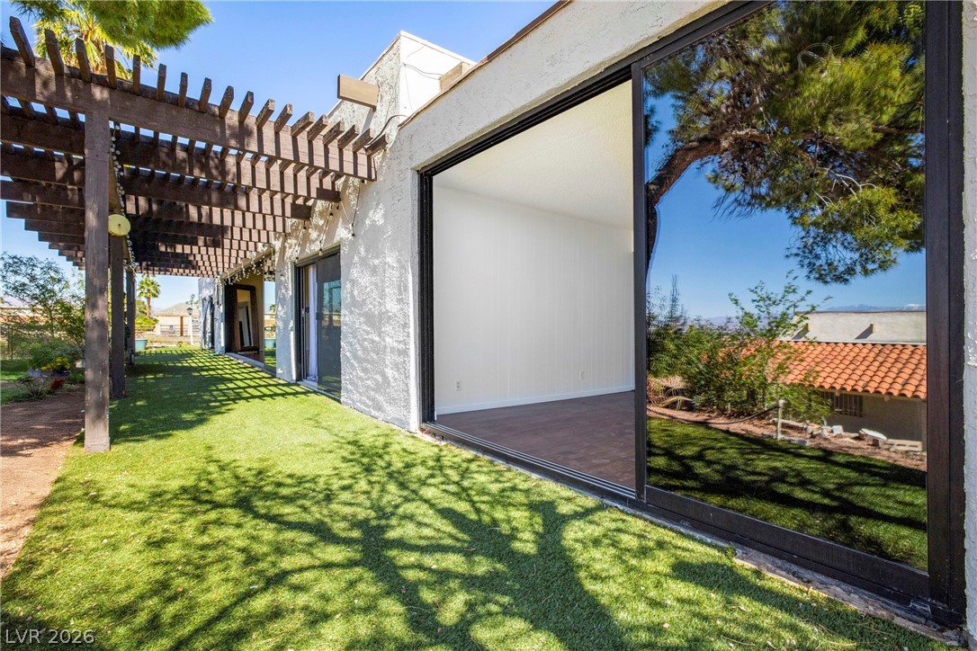 6744 Mountridge Drive