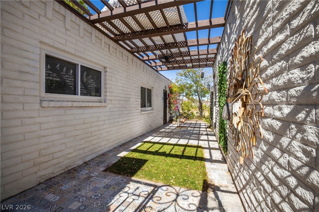 6744 Mountridge Drive