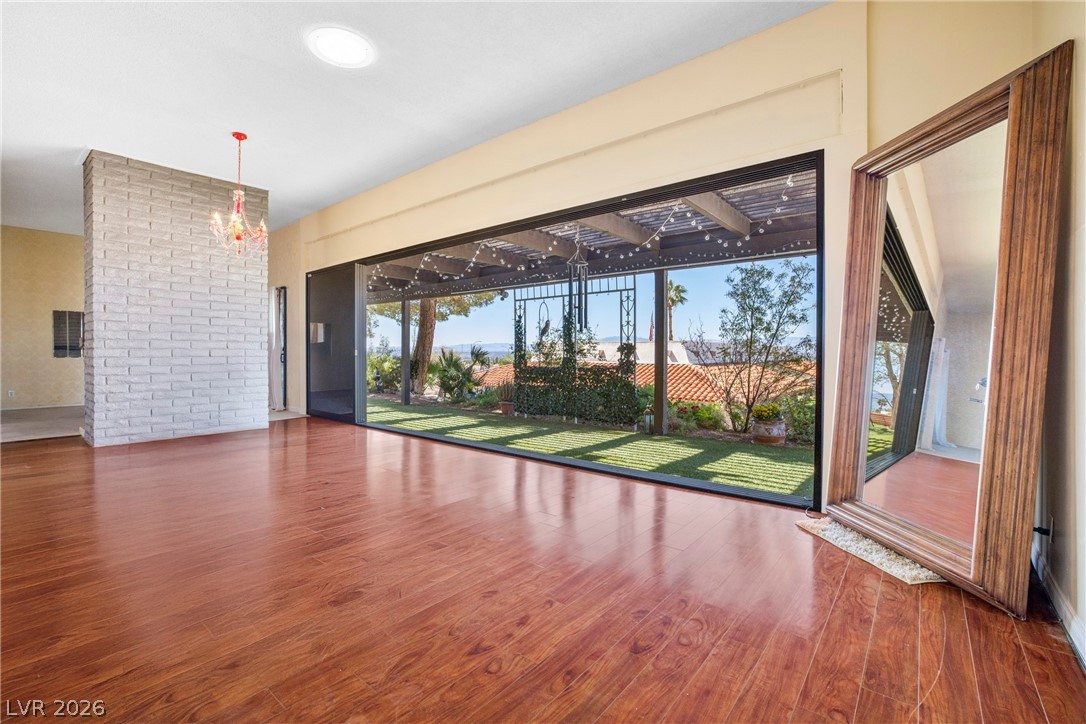 6744 Mountridge Drive