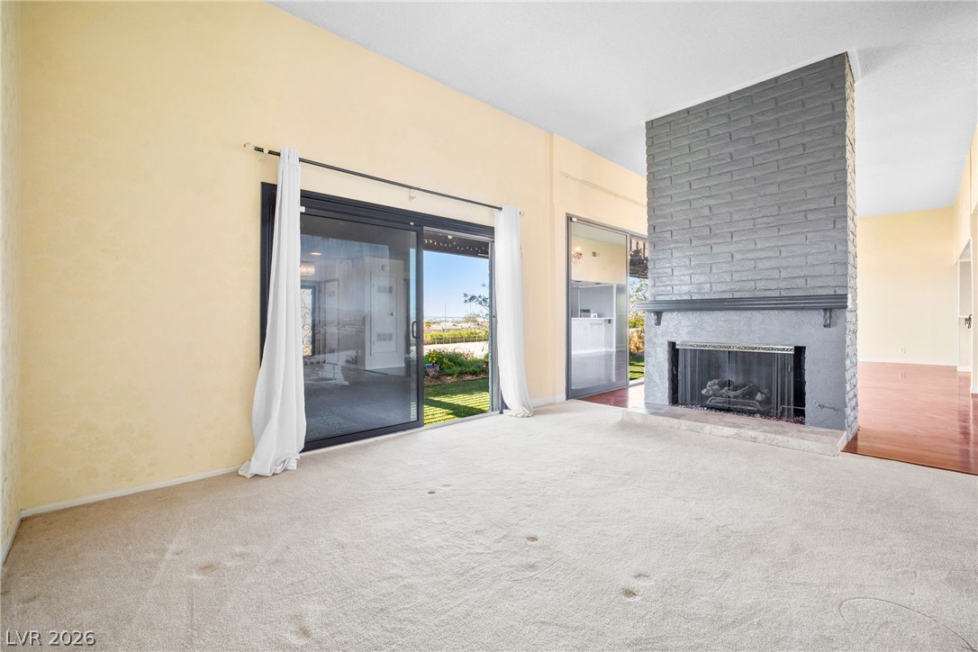 6744 Mountridge Drive