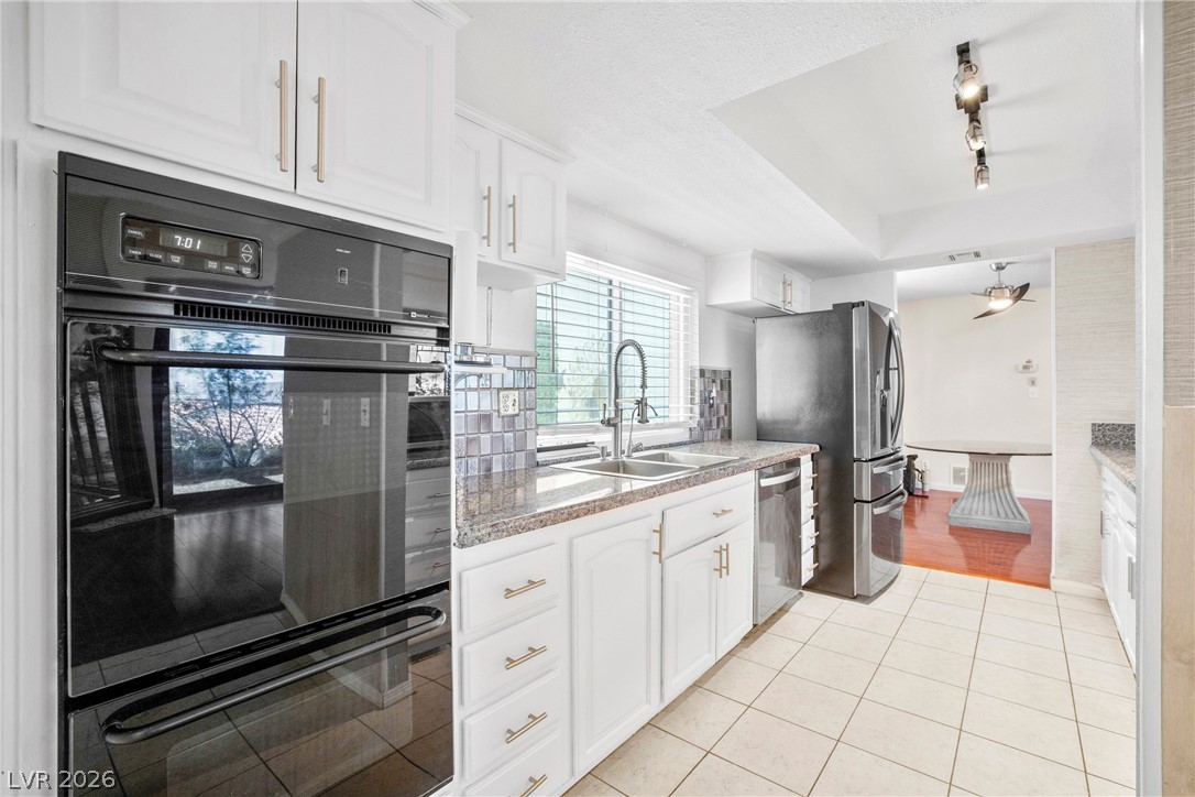 6744 Mountridge Drive