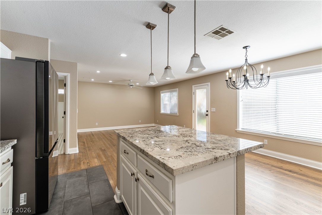 9813 Peseo Cresta Avenue