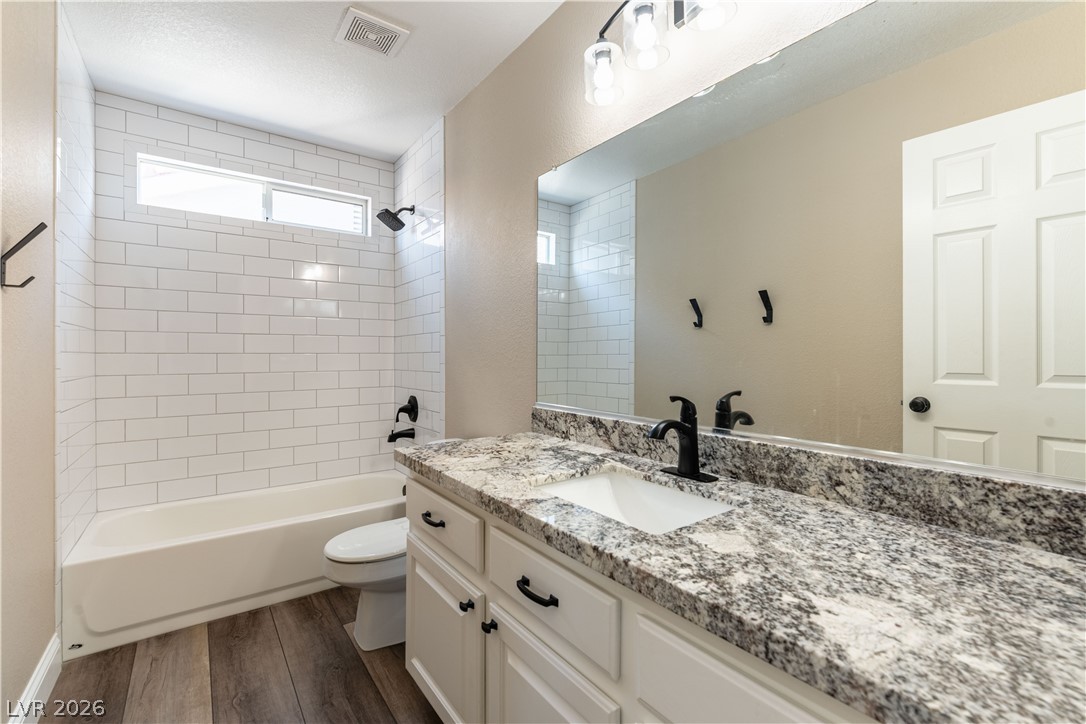 9813 Peseo Cresta Avenue