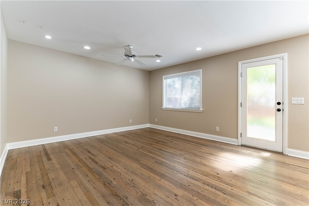 9813 Peseo Cresta Avenue