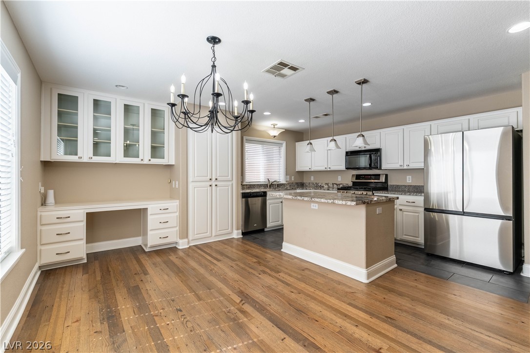 9813 Peseo Cresta Avenue