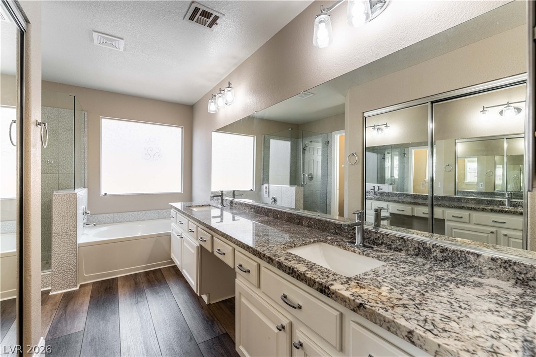 9813 Peseo Cresta Avenue